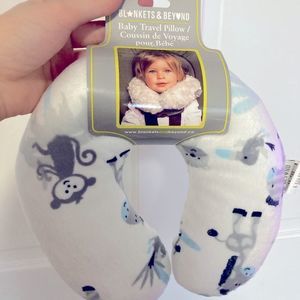 Baby travel pillow